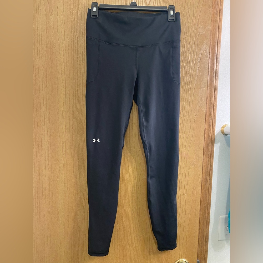 NEW Women’s Under Armour Fitted Black Leggings - Size M